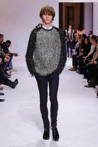 Look 93